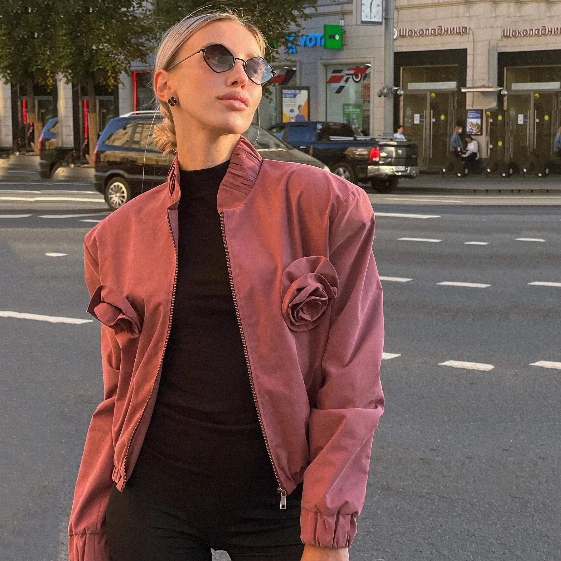 Advbridge  -  Autumn/Winter New Jacket for Women Cardigan Flower Collage Senior Sense of Temperament Zipper Short Top Coat Casual Y2k