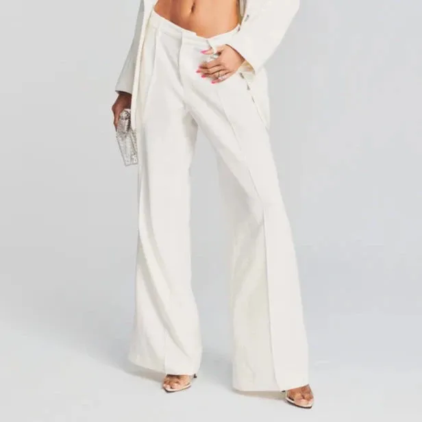 Antonia Pant | White