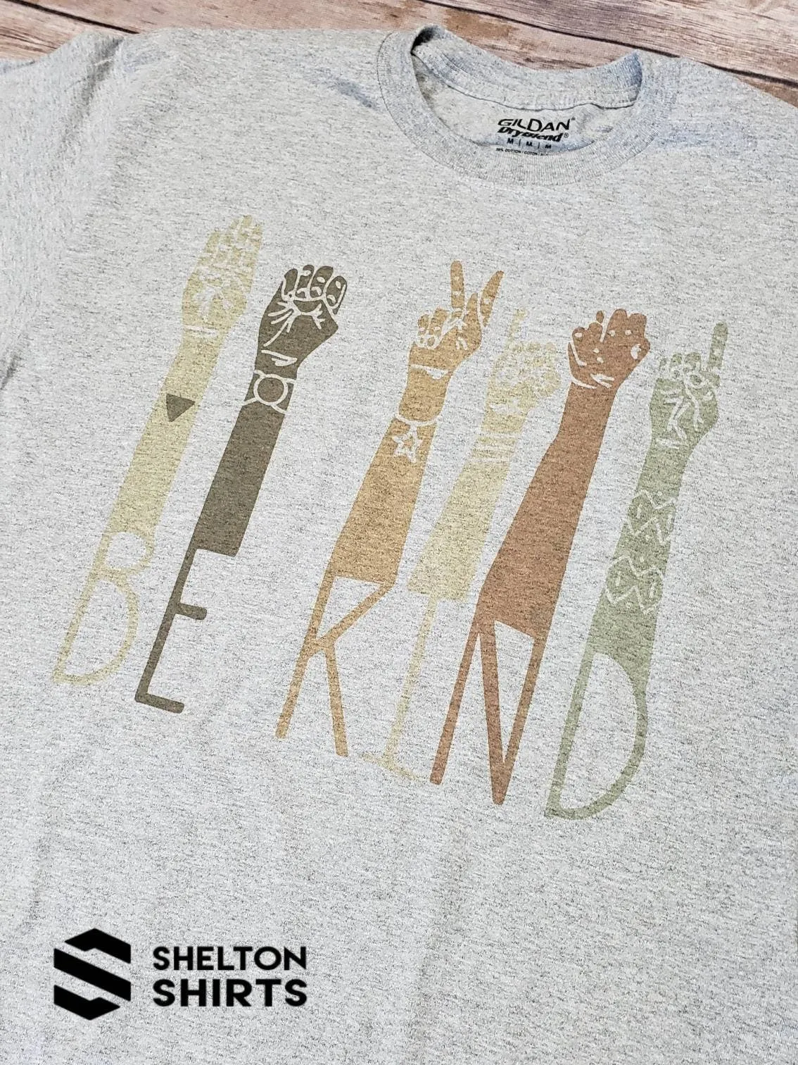 Be Kind Sign Language T-Shirt - Vintage Look and Soft Feel