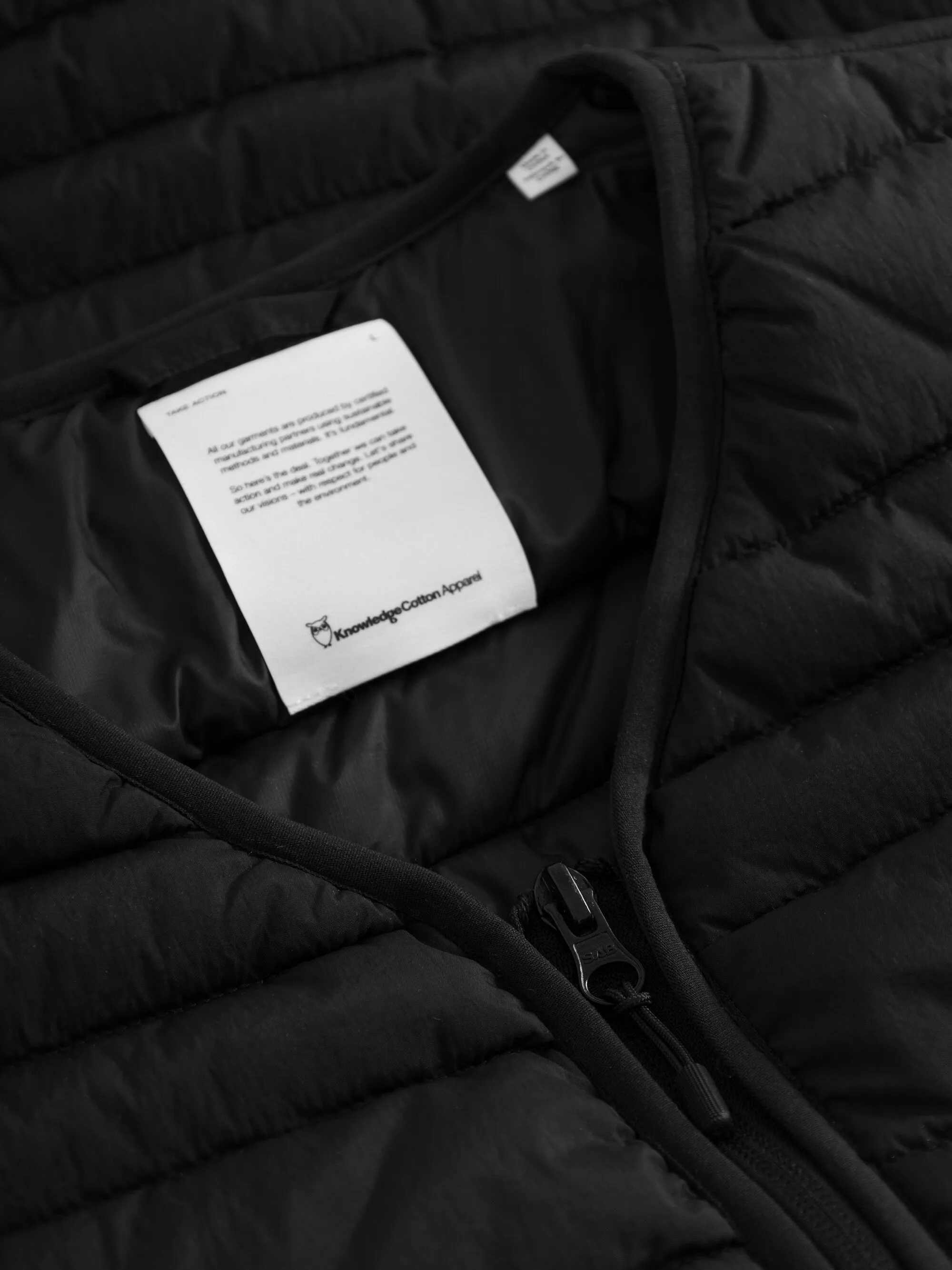 GO ANYWEAR™ quilted padded zip vest - Black Jet