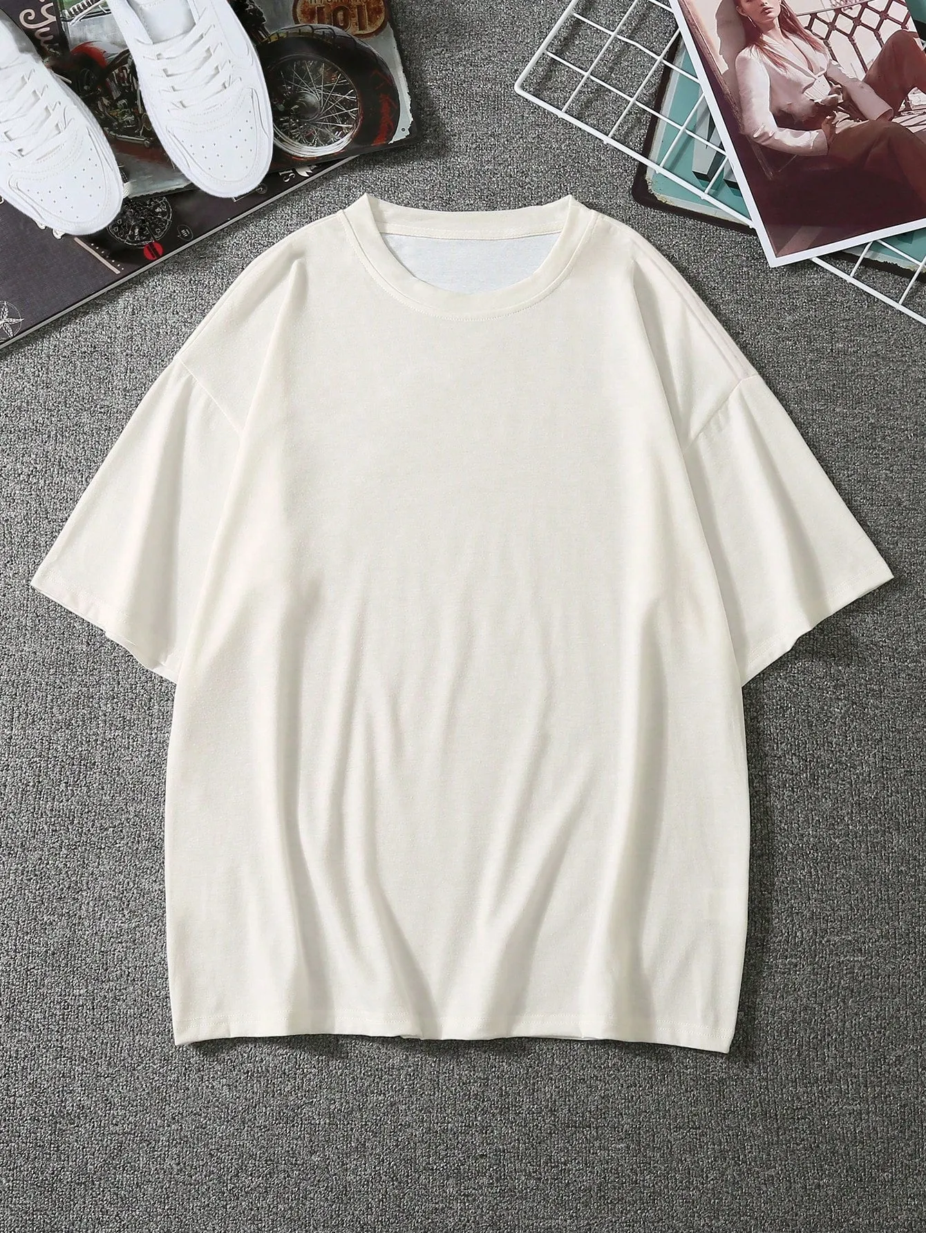 Manfinity Hypemode Men T-Shirts Baggy Crew Neck Drop Shoulder Short Sleeve Graphic Tee Casual Summer Polyester