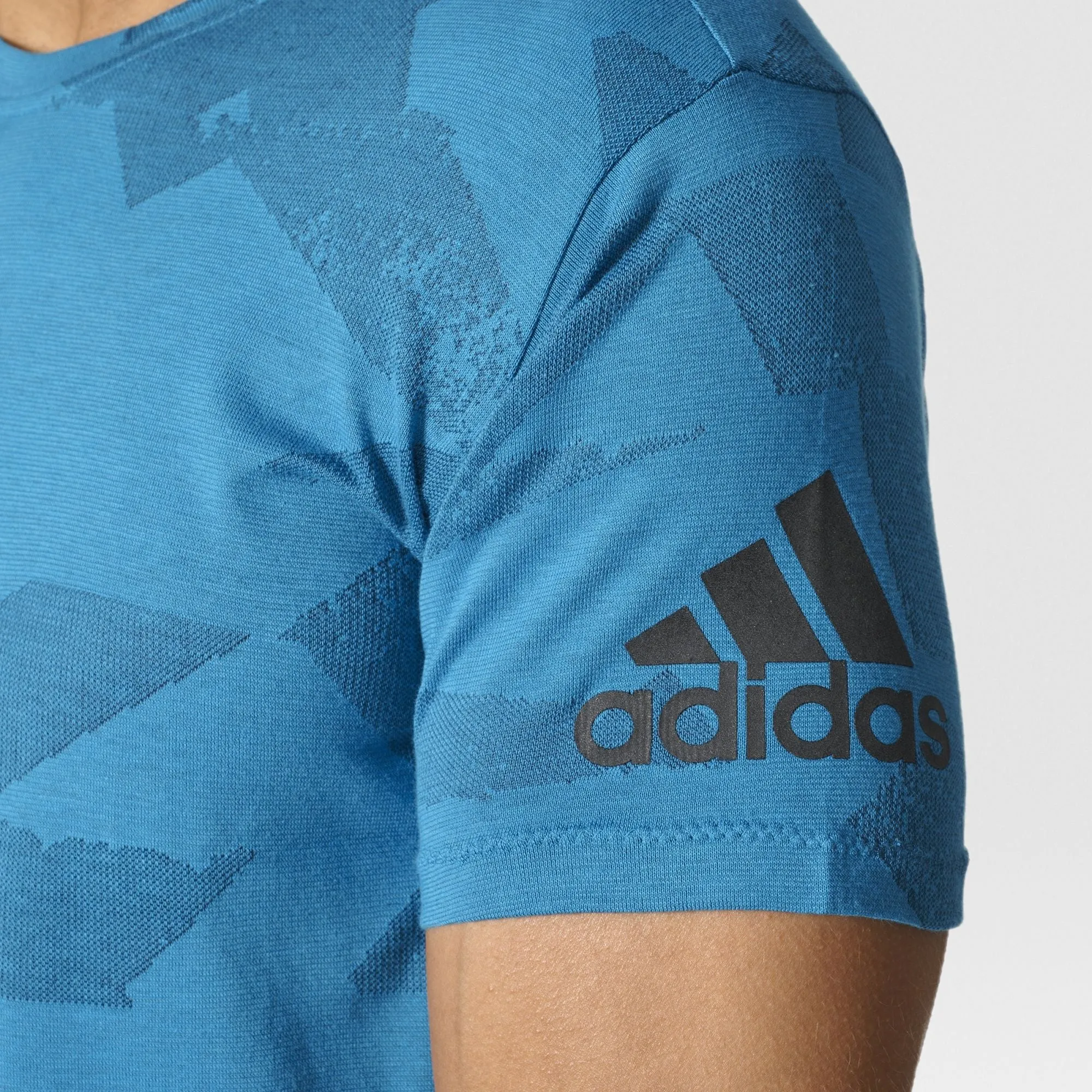 Men Training FreeLift Elevated Tee BR4098