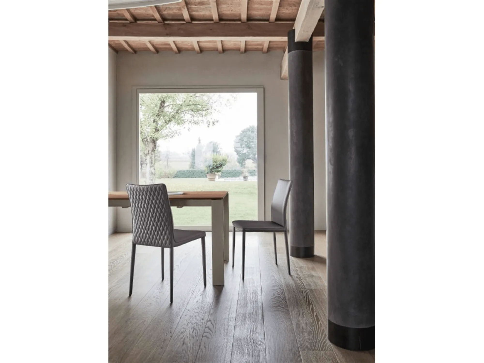 Nata counter stool