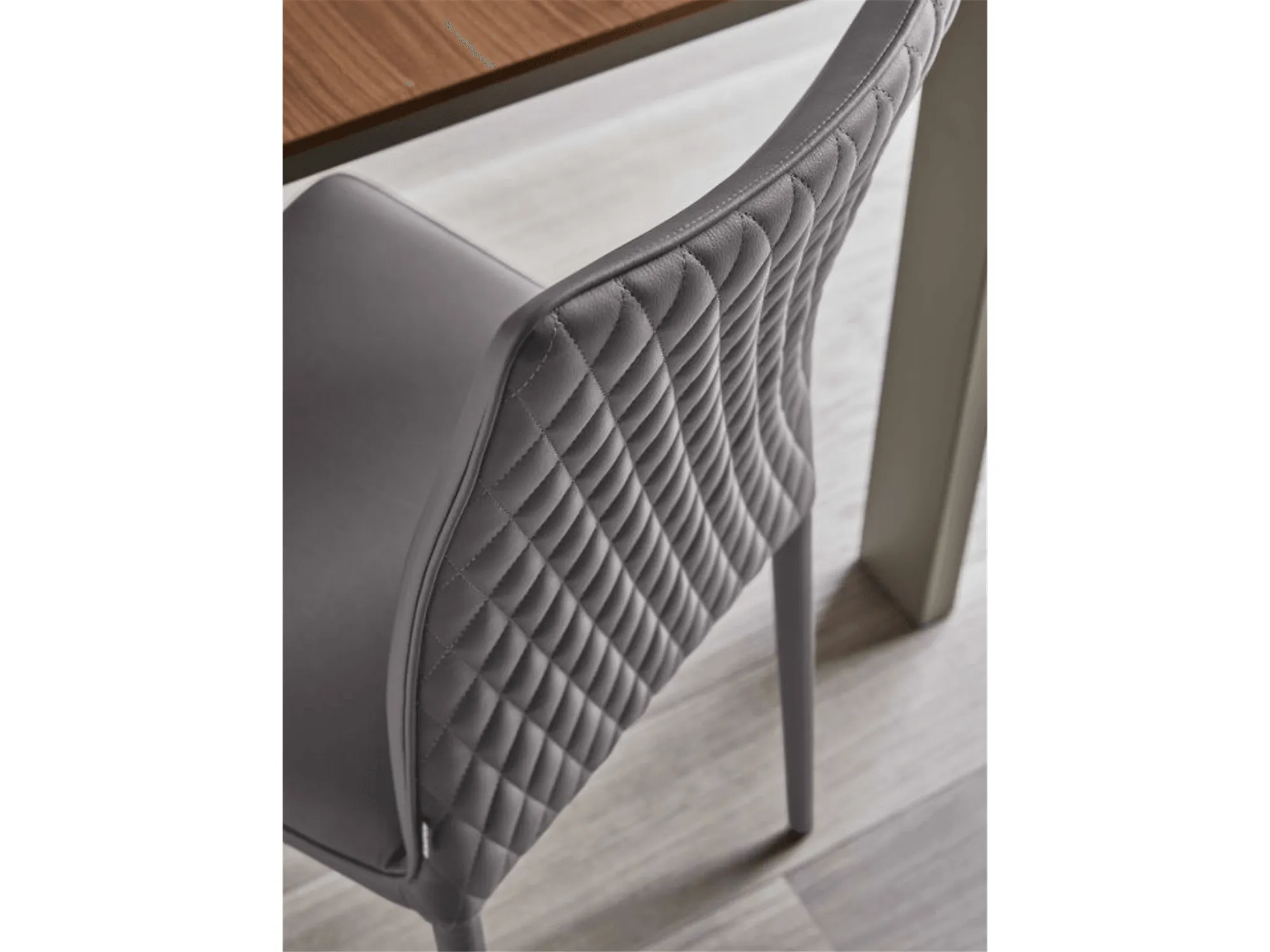 Nata counter stool