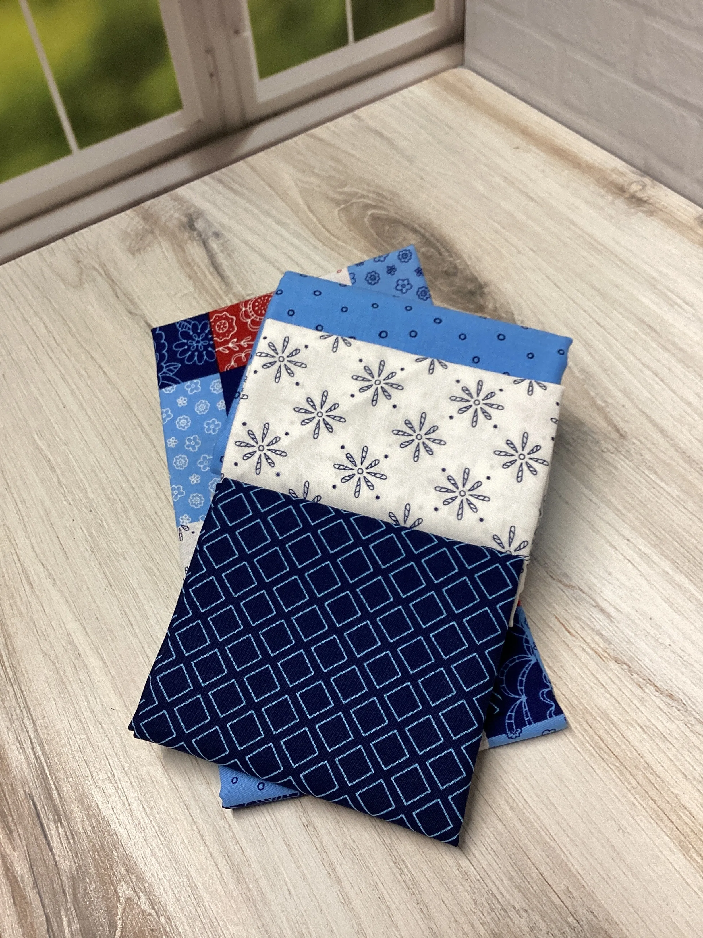 Ruffle or Paisley Placemat Kit