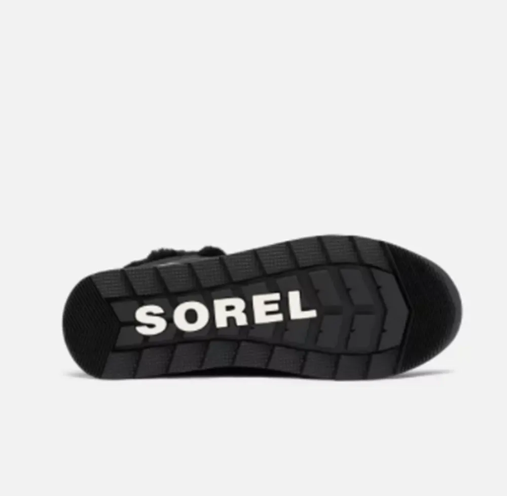 The Quilted Lace Snowboot in Black