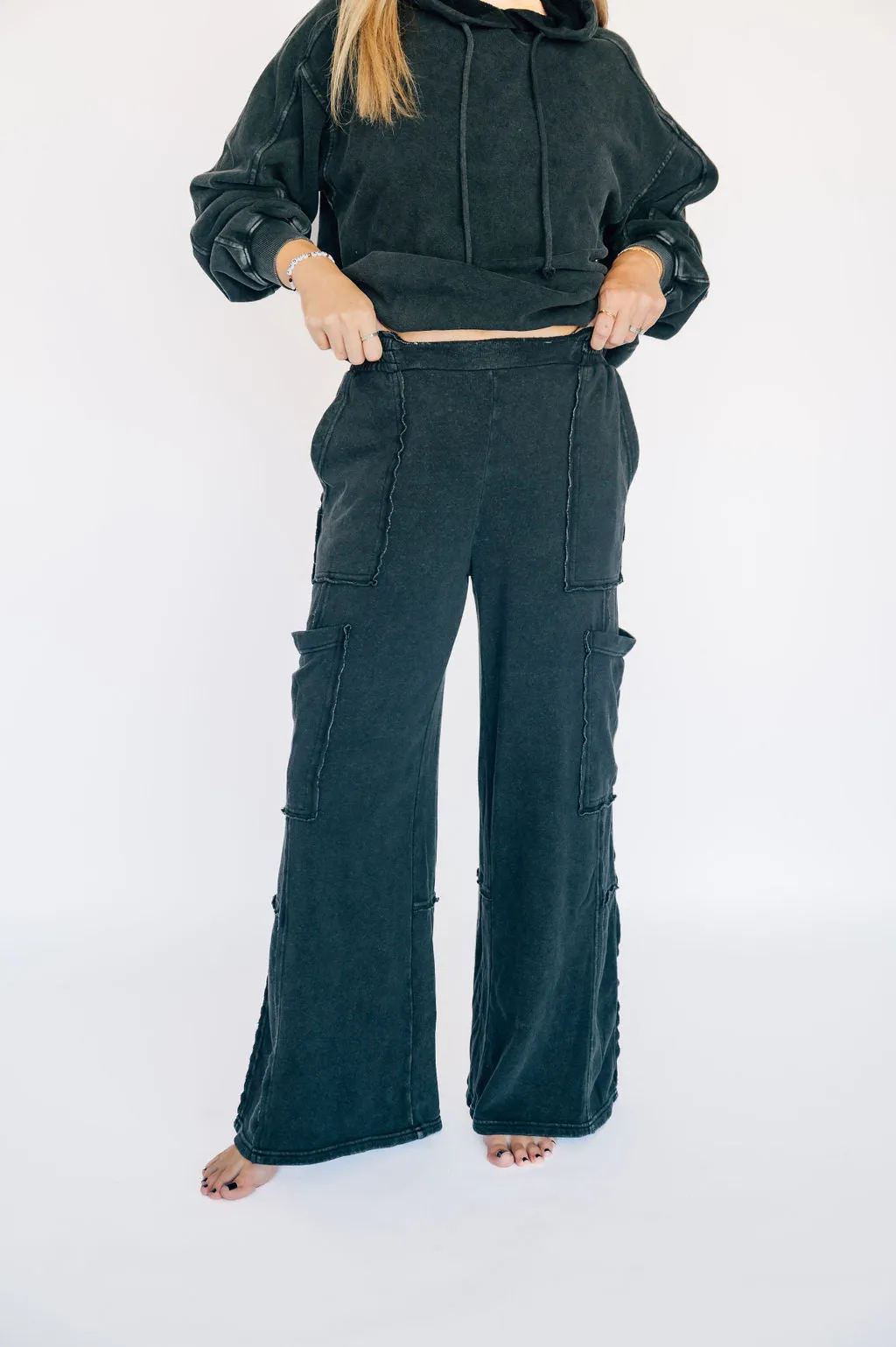 Vibing Oversized Utility Sweatpants - Black