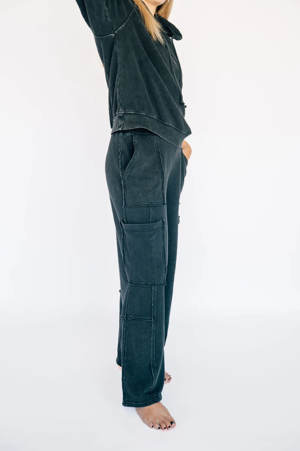 Vibing Oversized Utility Sweatpants - Black