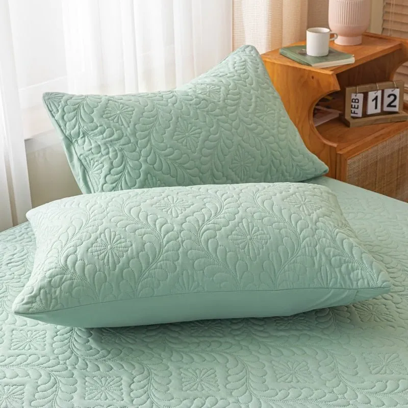 Waterproof Quilted Pillowcase - Solid Color