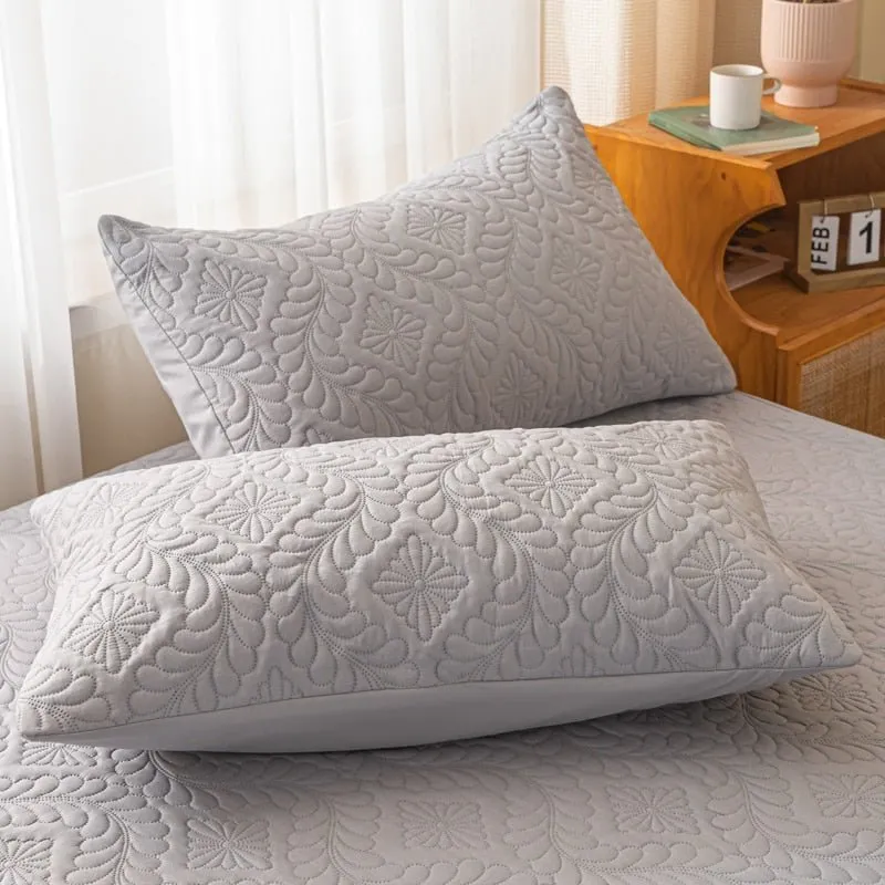 Waterproof Quilted Pillowcase - Solid Color