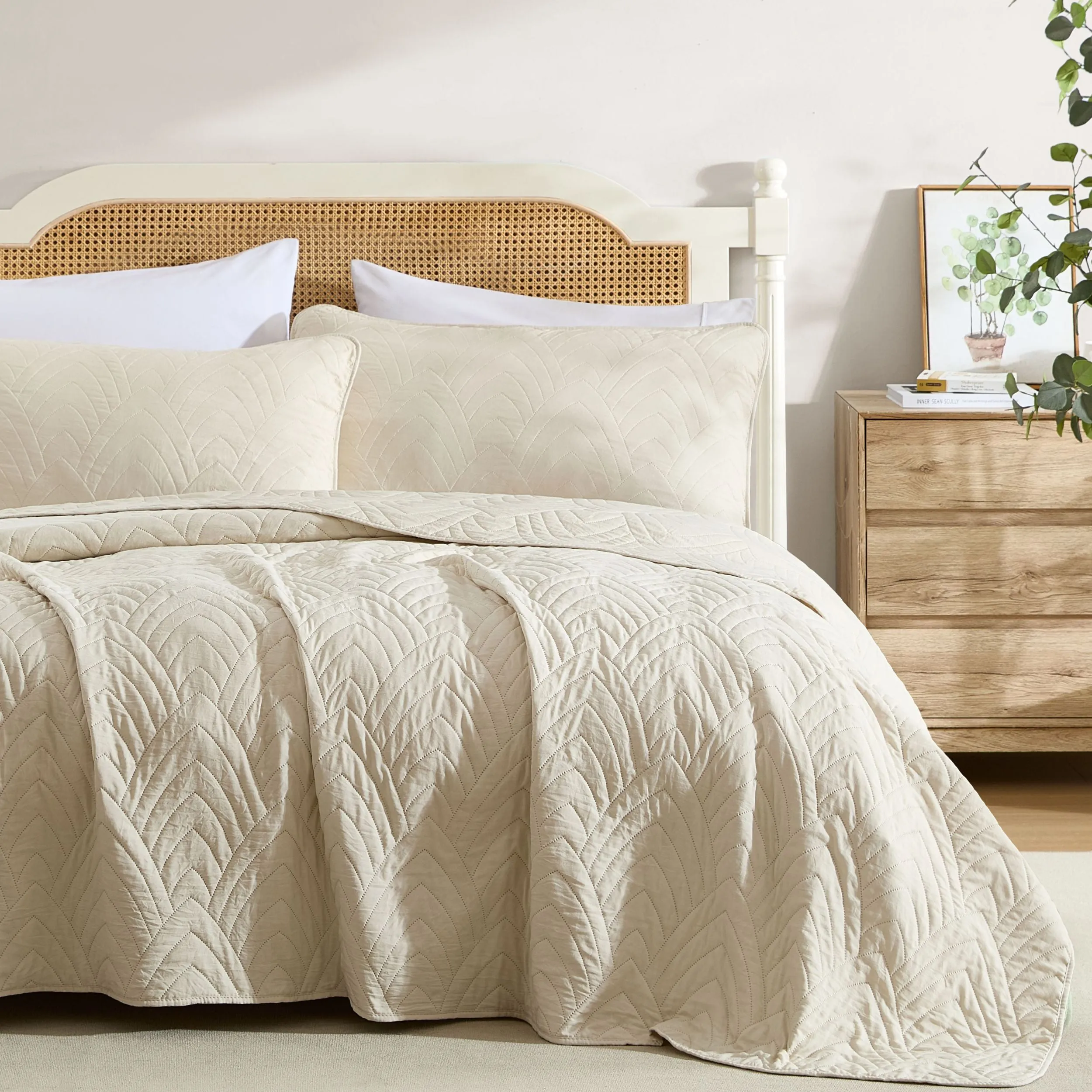 Weston - 3 Piece Quilt Set, Lightweight Bedspread Coverlet Set